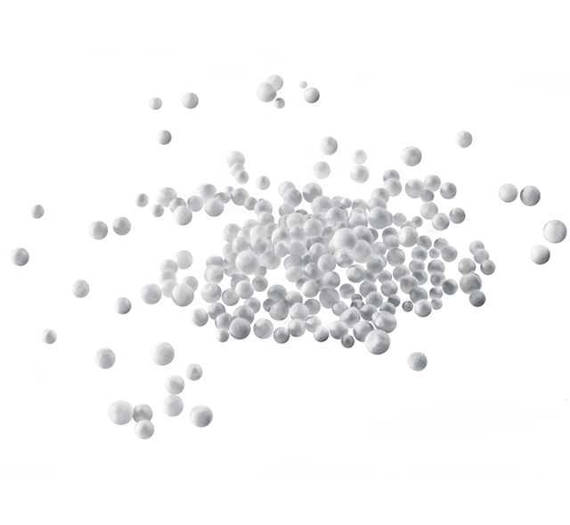 Weiße Rohstoffperlen von expandiertem Polystyrol